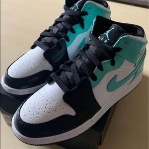 Jordan's mid igloo twist (SOLD on FB Marketplace)